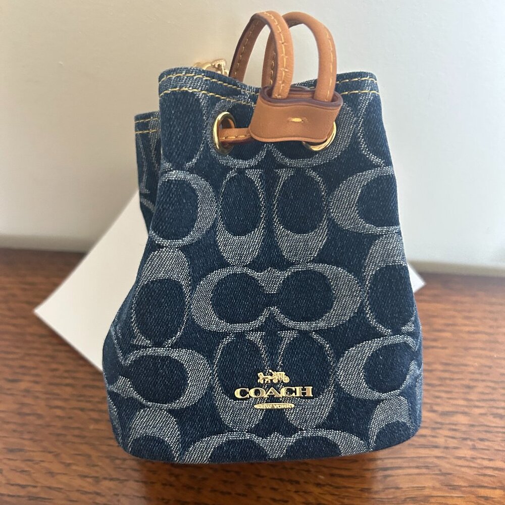 Coach Wristlet NWT